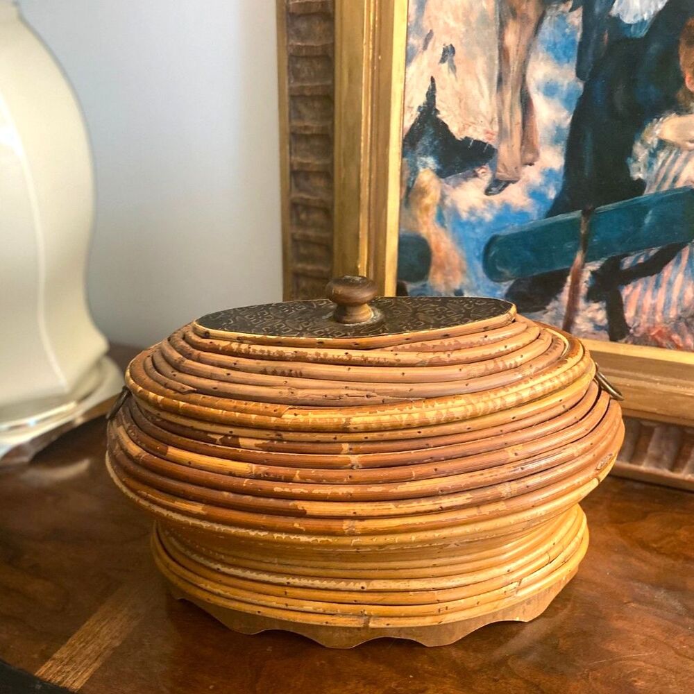 Vintage Rattan Pencil Reed Basket Wood Interior Oval Lid - Picture 2 of 12